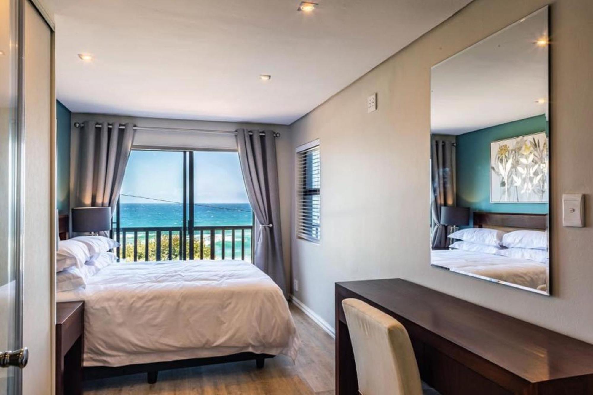 Апартаменты 6 Dolphin Views La Mercy Beachfront Экстерьер фото